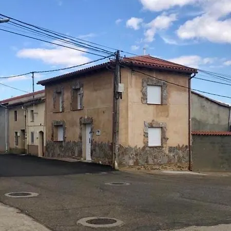 Casa de Férias La Bodega De Antonio Faramontanos de Tabara